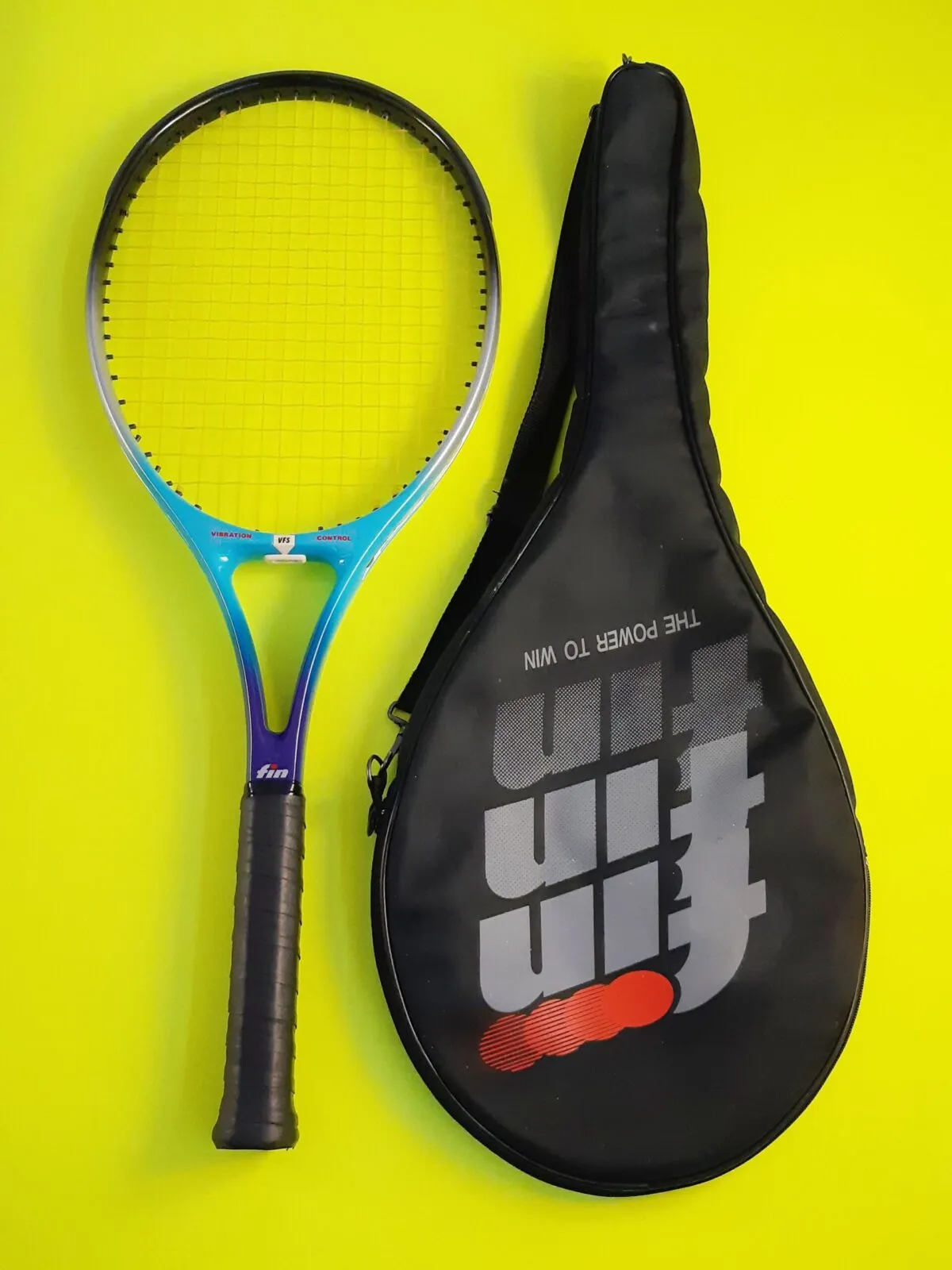 Raquette De Tennis Dunlop Classic Pro Revelation Graphite Mid Plus, Grip 4 1/2, Modèle T016