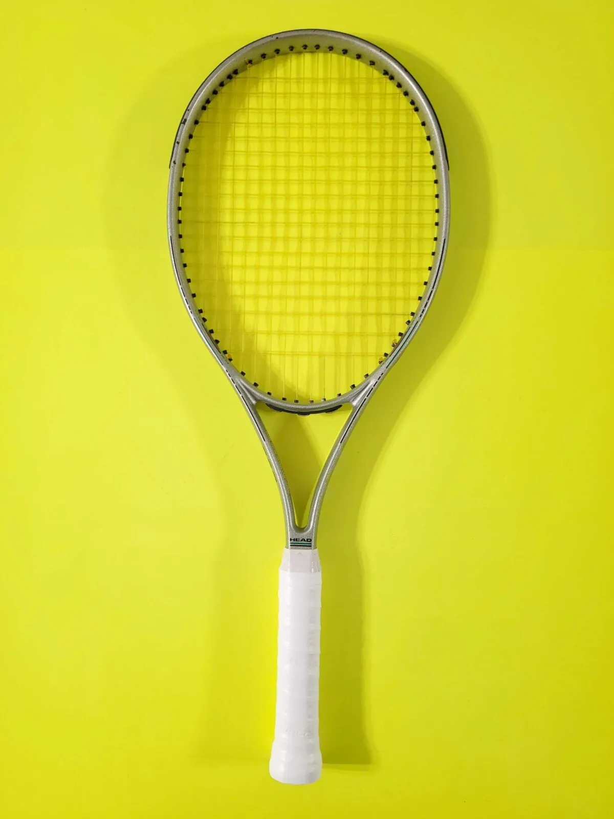 1 HEAD 660 Challenge Tennis Racquet